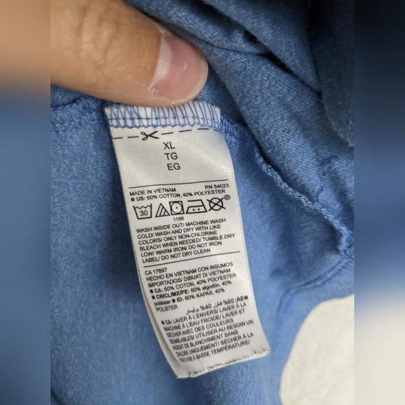 Old Navy Men's XL Soft Washed Crewneck T-Shirt, Blue with Anchor Pattern - Picture 3 of 4